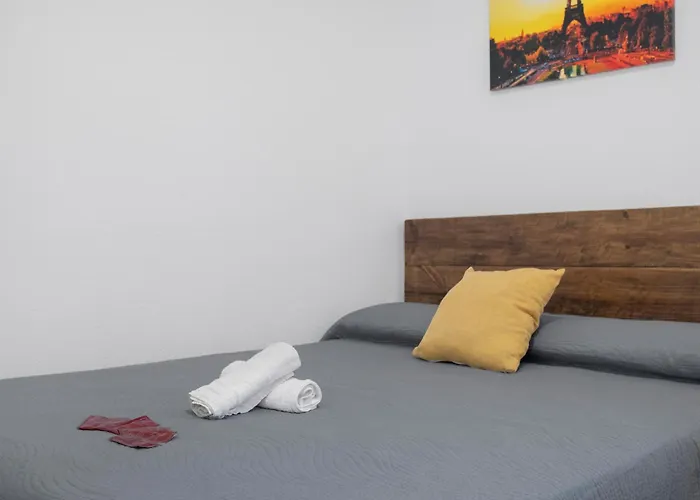 בית הארחה Avenida קוניל דה לה פרונטרה