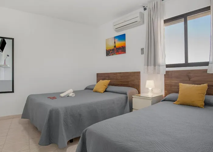 Avenida קוניל דה לה פרונטרה