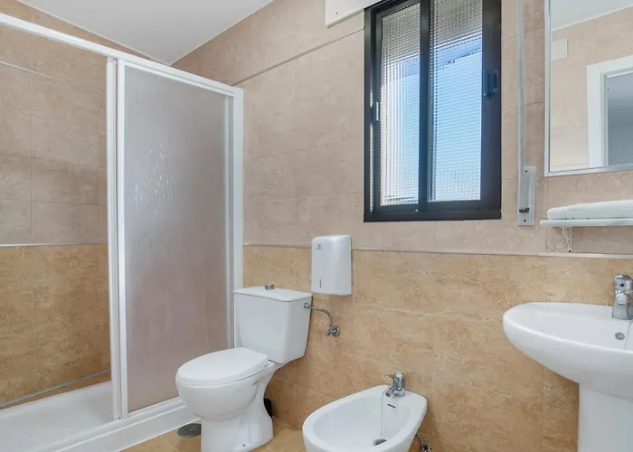 Avenida בית הארחה