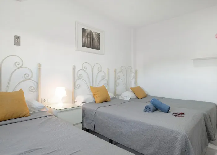 בית הארחה Avenida 3*