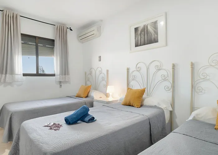 בית הארחה Avenida 3*