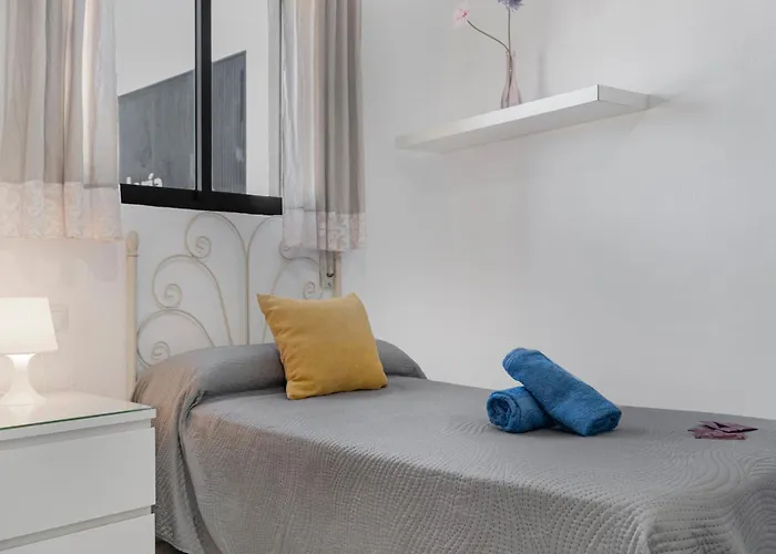 Avenida בית הארחה