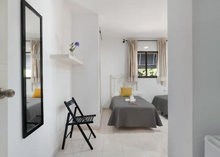 Avenida קוניל דה לה פרונטרה