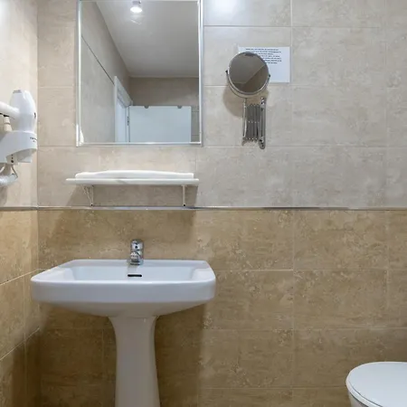 Gæstehus Avenida 3*