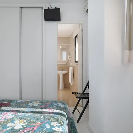 Gæstehus Avenida 3*